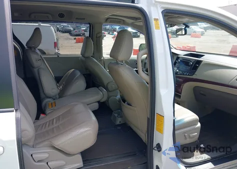 2014 Toyota Sienna Xle V6 8 Passenger из США, поврежденный, VIN 5TDYK3DC3ES525044